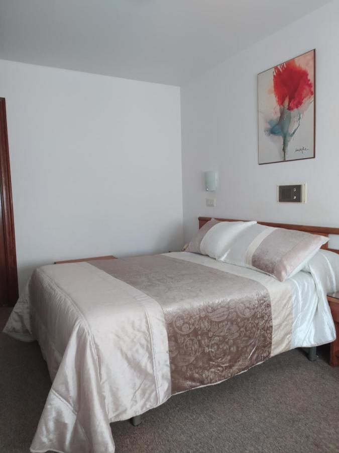 Hostal Palas A Coruña Buitenkant foto