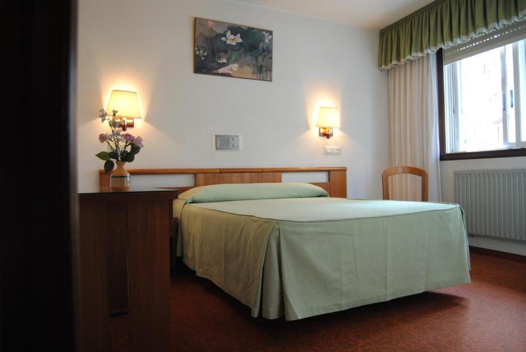 Hostal Palas A Coruña Buitenkant foto