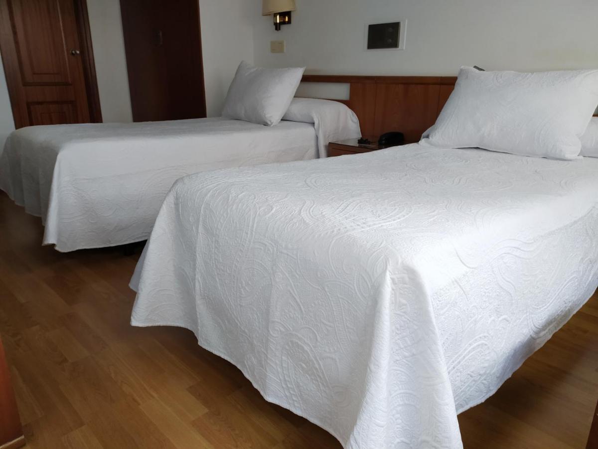 Hostal Palas A Coruña Buitenkant foto
