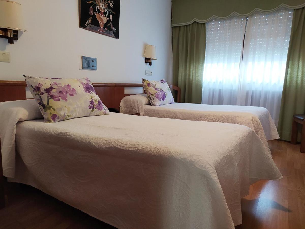 Hostal Palas A Coruña Buitenkant foto