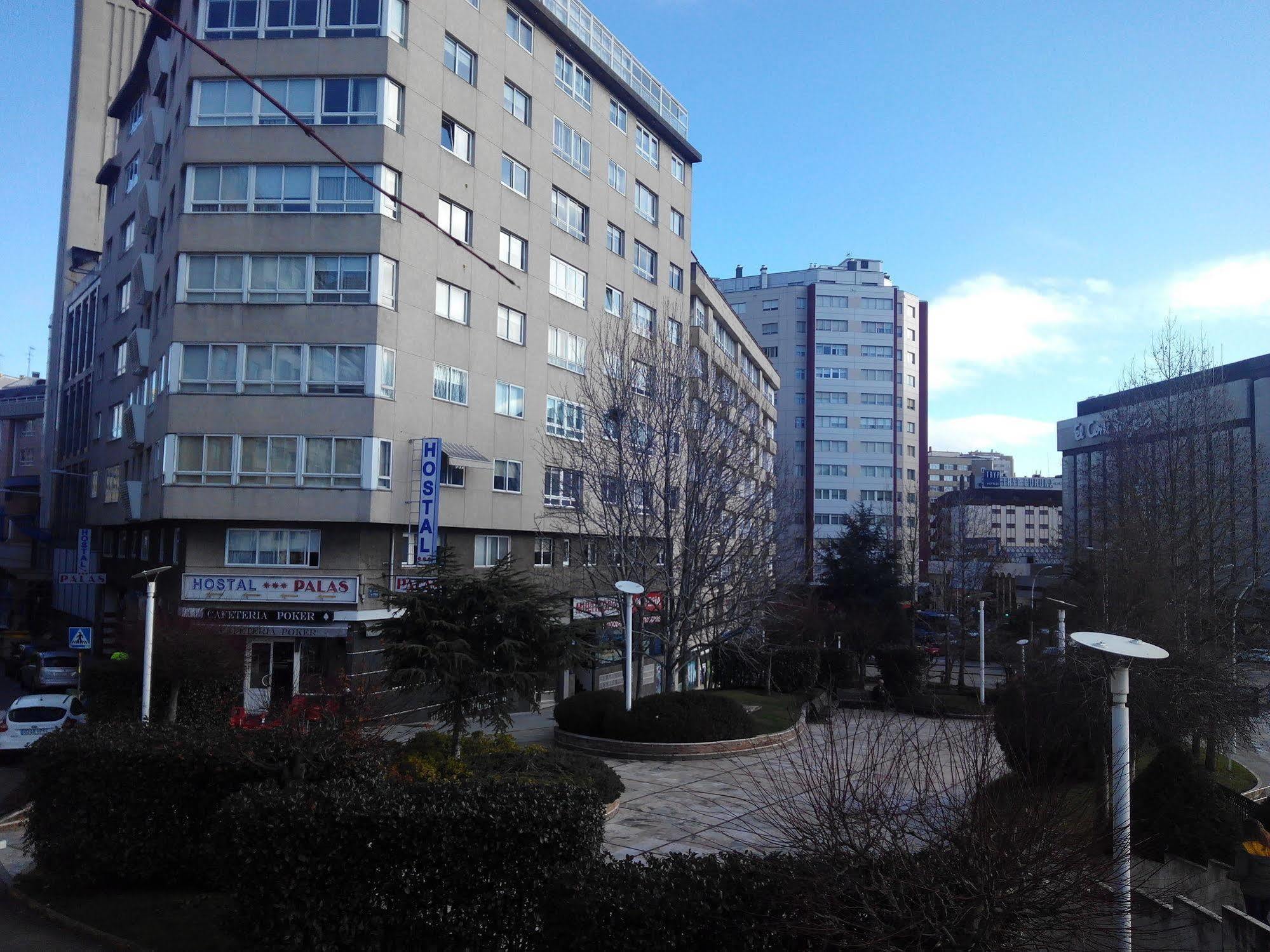 Hostal Palas A Coruña Buitenkant foto