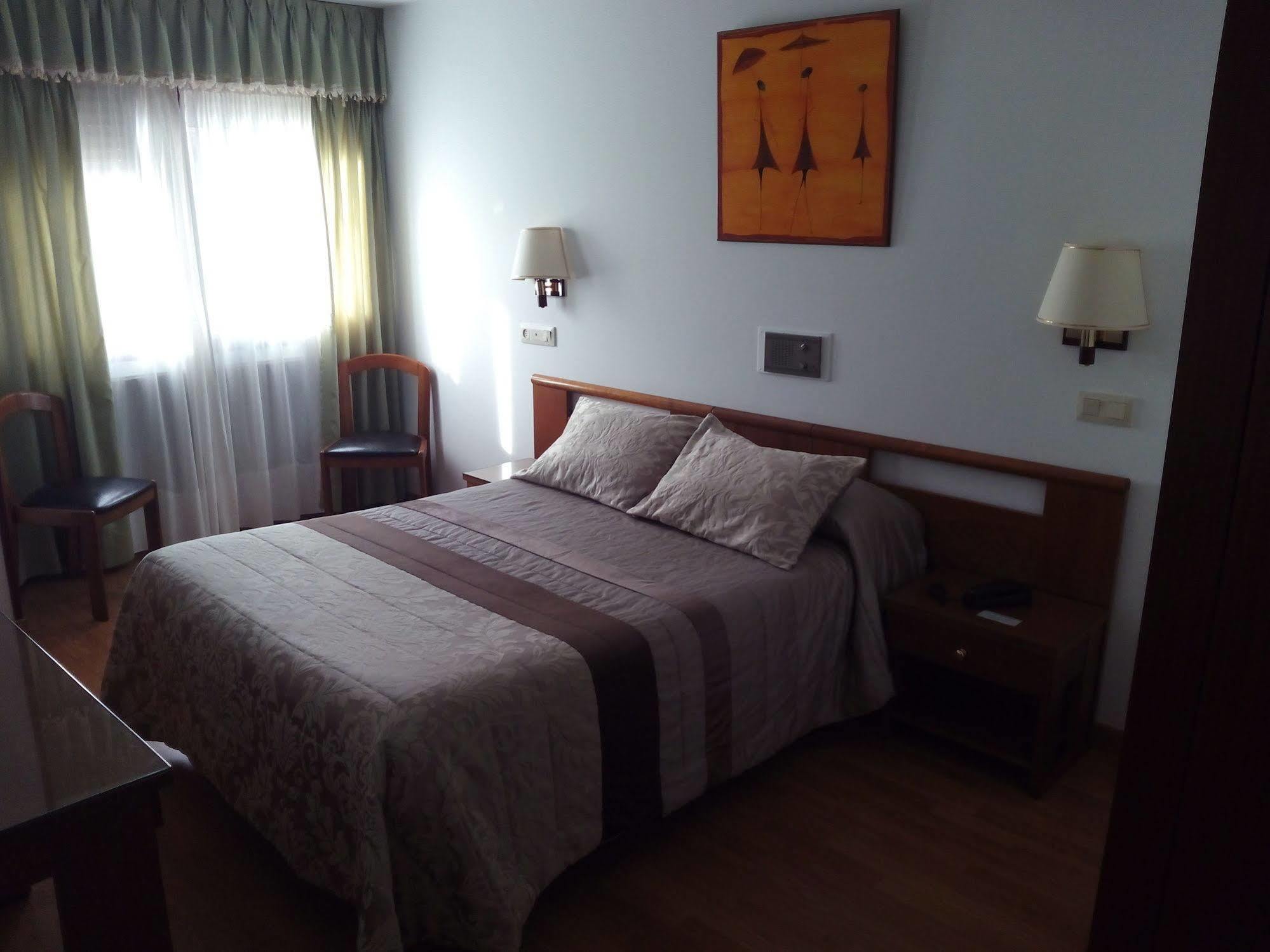 Hostal Palas A Coruña Buitenkant foto