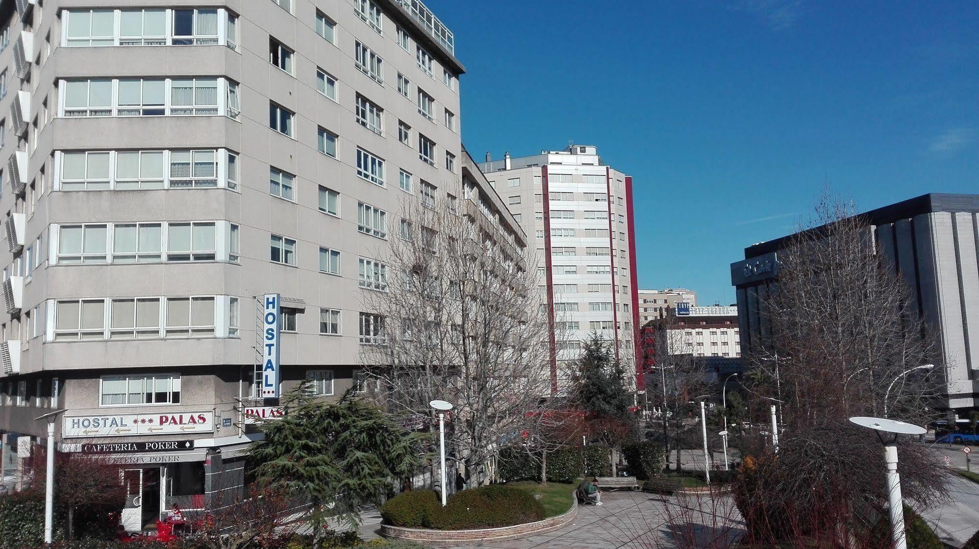 Hostal Palas A Coruña Buitenkant foto